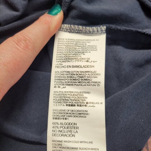 NFL Team Apparel Woman's Medium Navy Blue Chicago Front Knot Shortsleeve T-Shirt - Picture 10 of 10